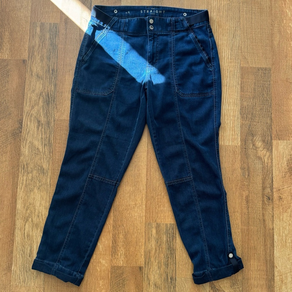 White House Black Market. “The Straight Crop”. Size 4.